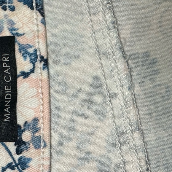 Bandolino Floral Print Women’s Shorts Size 16 - Picture 6 of 7